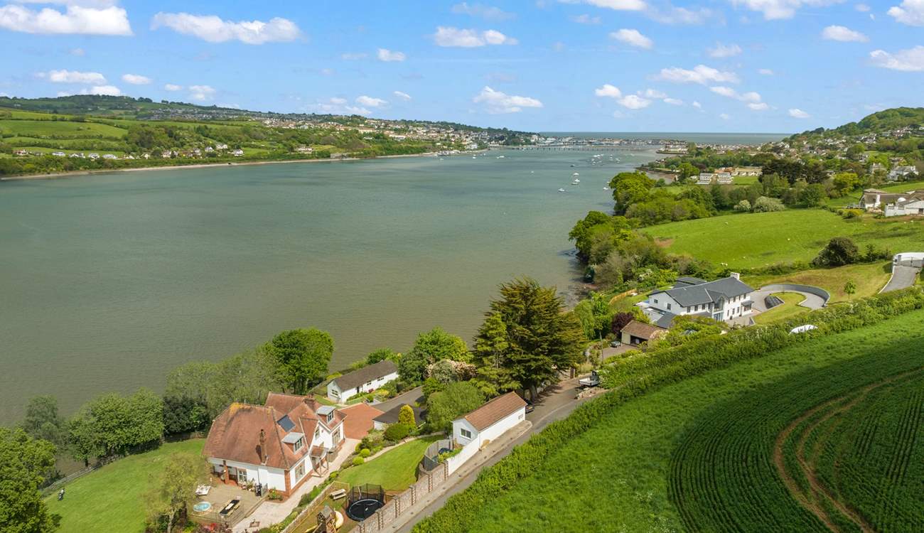 With blissful views and a waterside location, Meadowcliff is the ultimate holiday abode.