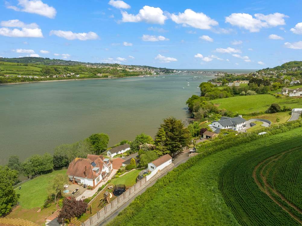 With blissful views and a waterside location, Meadowcliff is the ultimate holiday abode.
