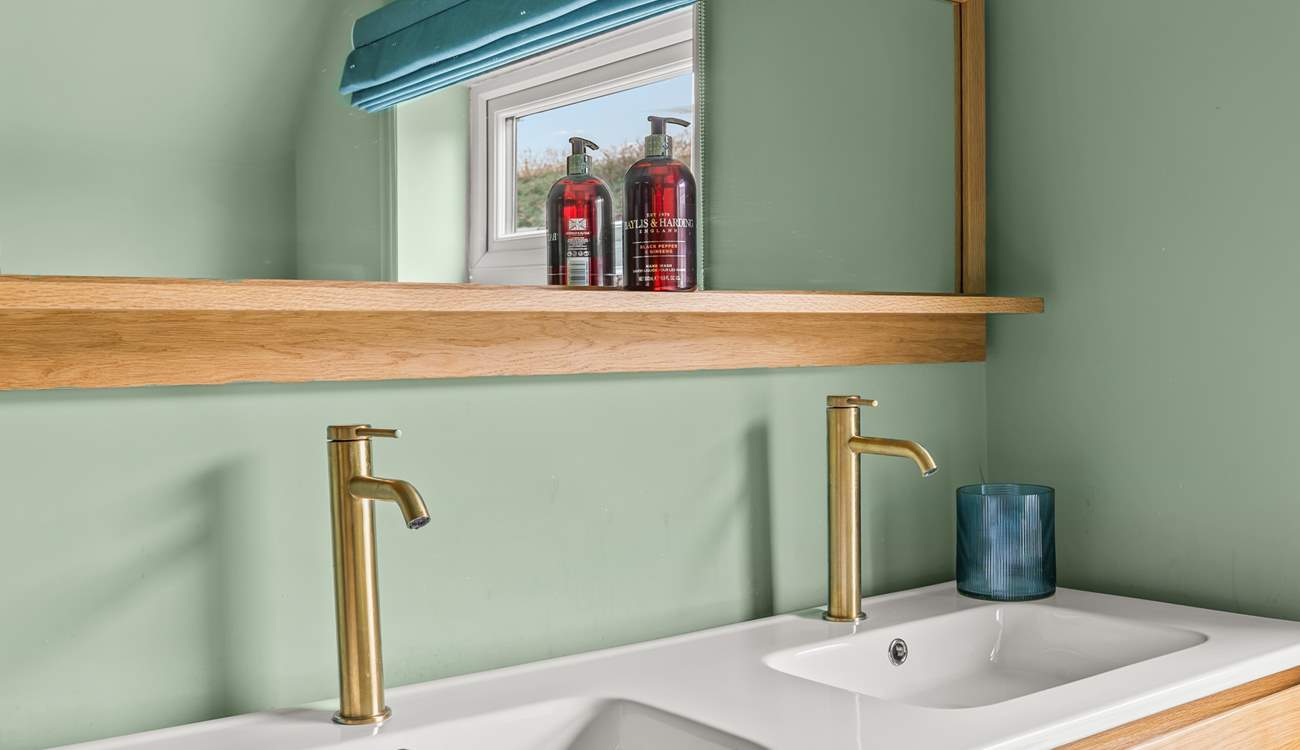 Twin sinks. No need for a fall out at teeth brushing time!