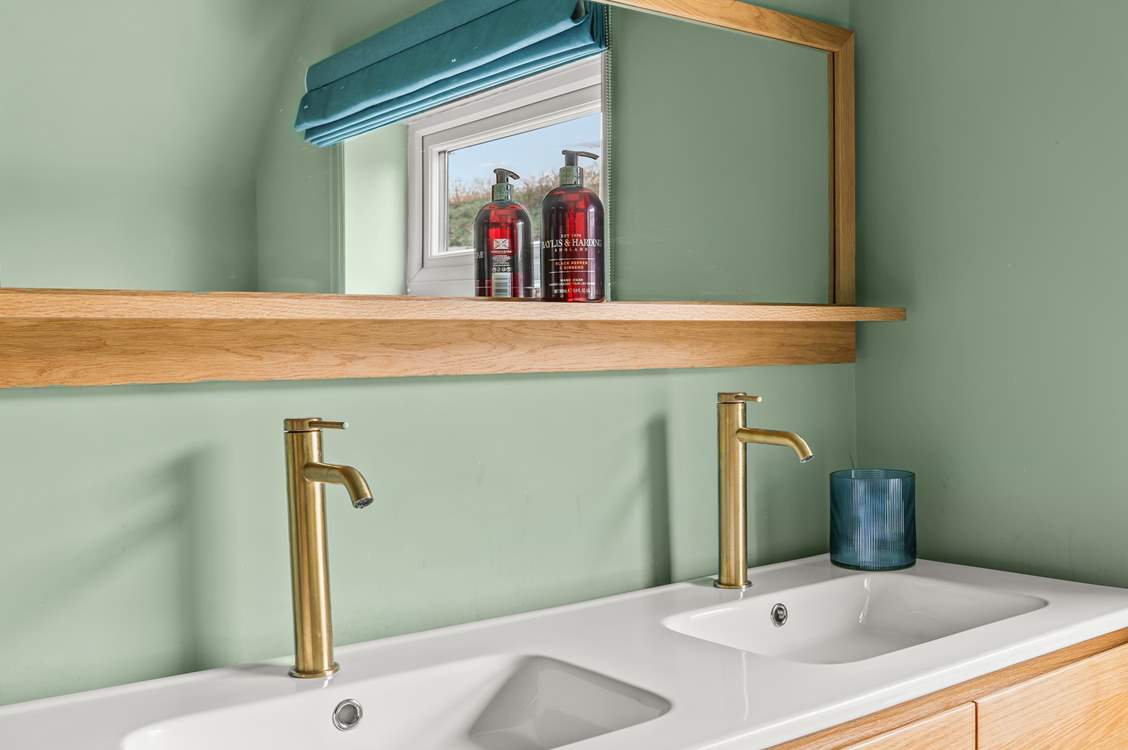 Twin sinks. No need for a fall out at teeth brushing time!