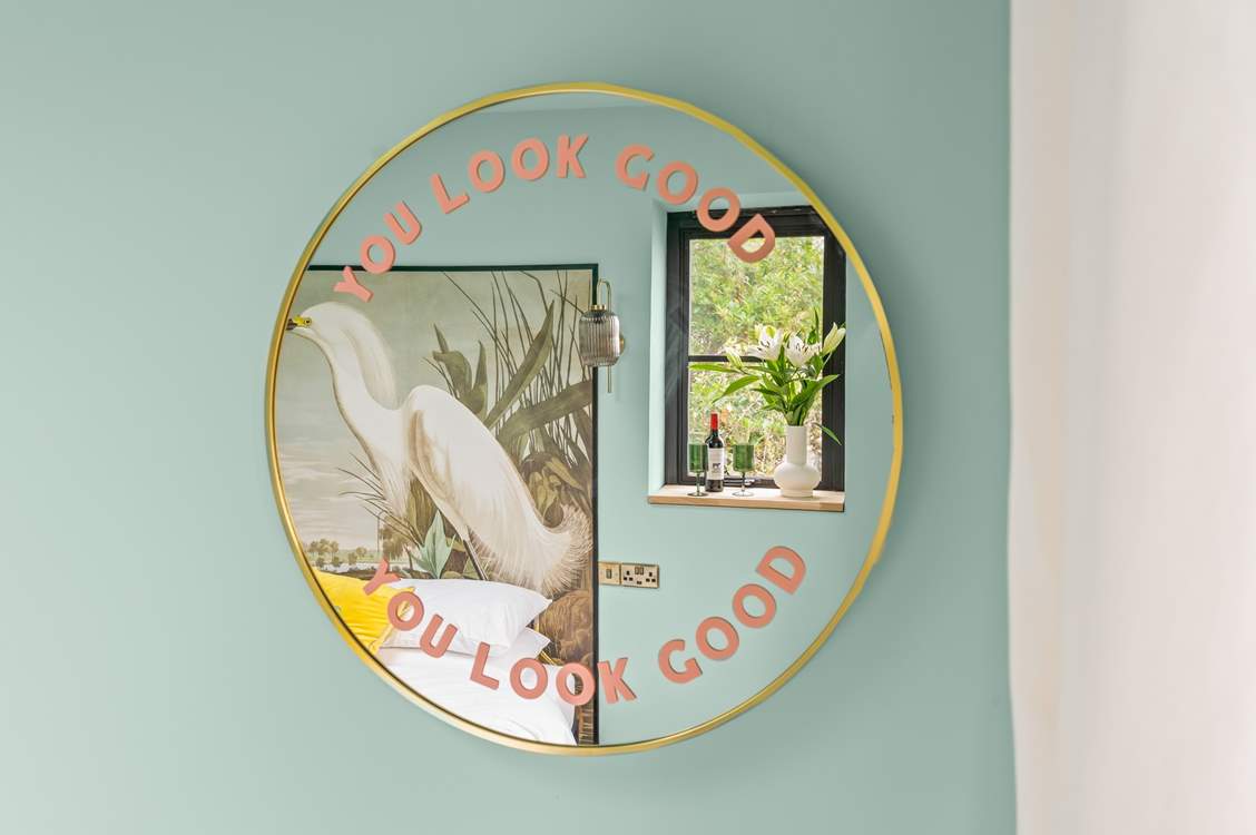 Even the mirror has a inspirational touch.
