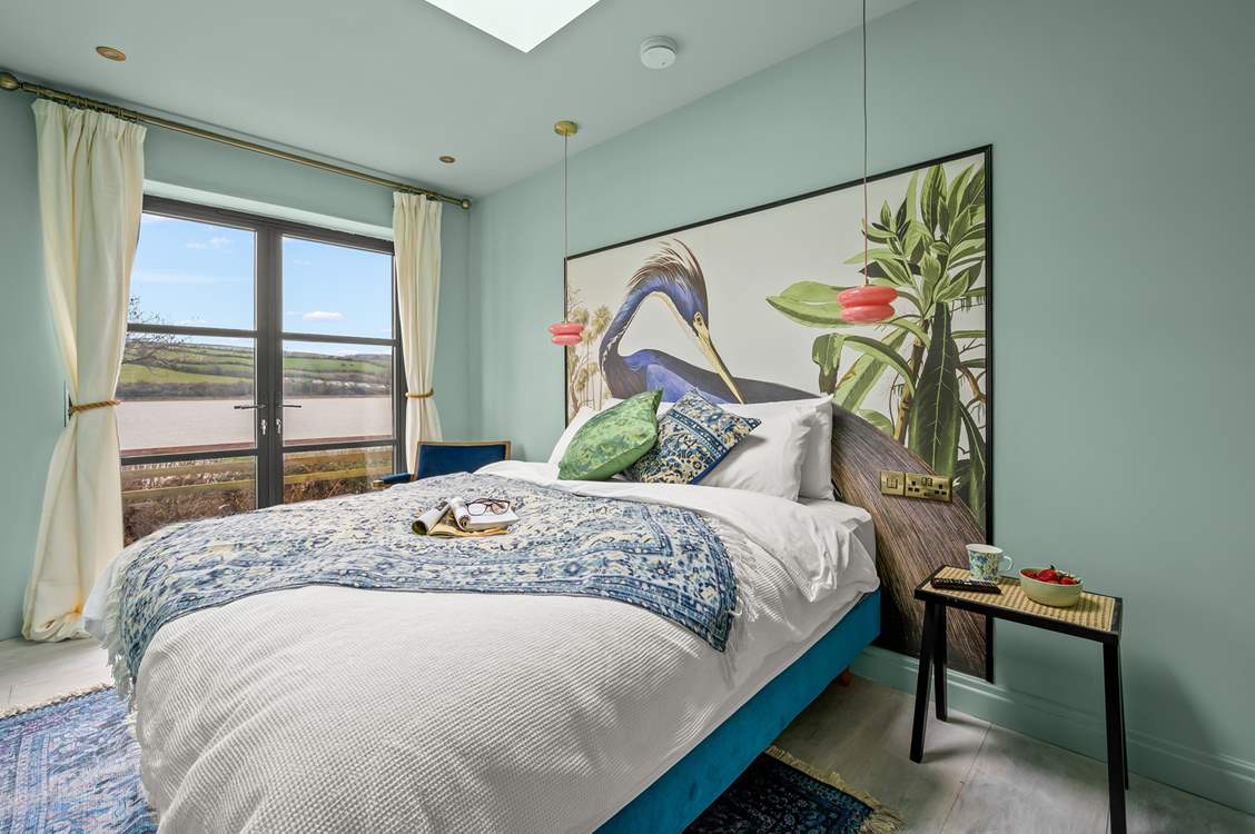 Bedroom 7 is home to this glorious 'zip and link' king-size bed, which can be configured as twin beds on request.