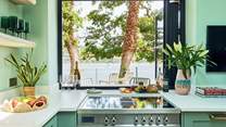 Cooking will never be a chore with that view!