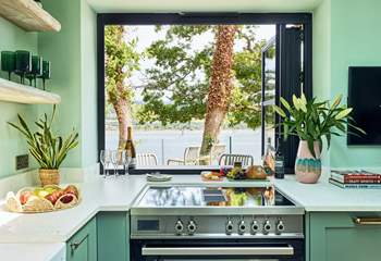 Cooking will never be a chore with that view!