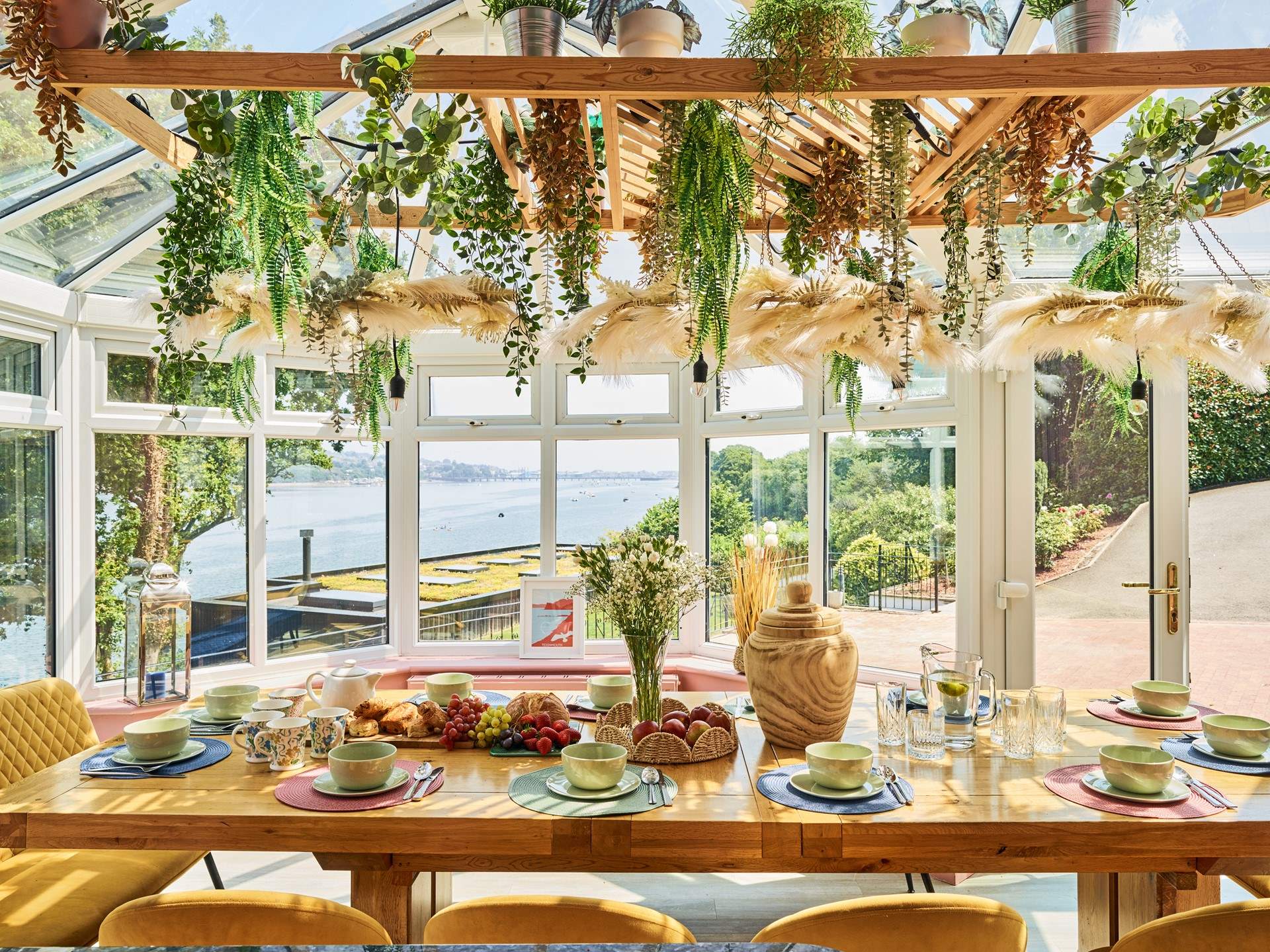 Enjoy sociable dining with a stunning waterside view.