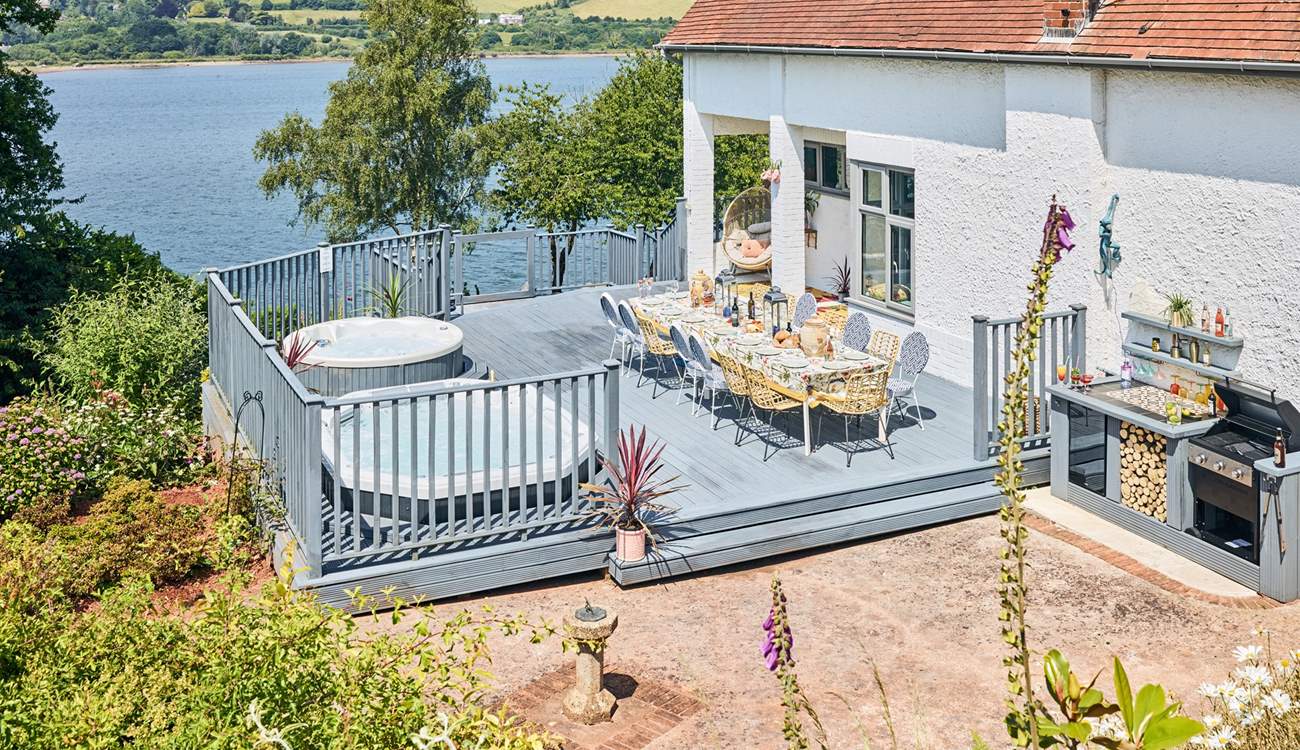 The large deck has all you need for a blissful holiday including two hot tubs, barbecue and the most splendid views.