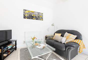 Snuggle up under the cosy blankets. 