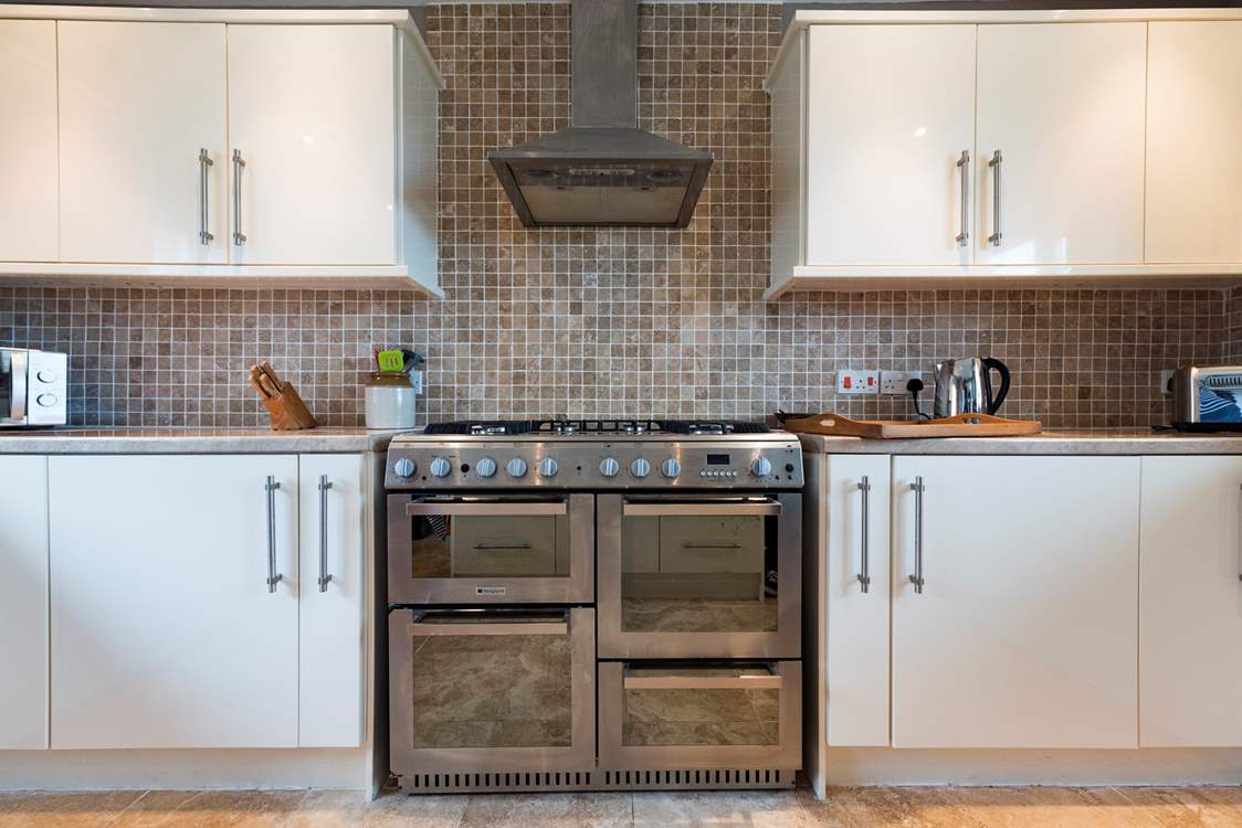 Cook a gourmet meal on the range cooker.