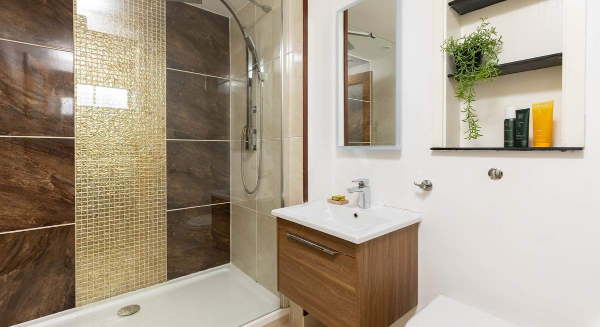 The stylish en suite shower room.