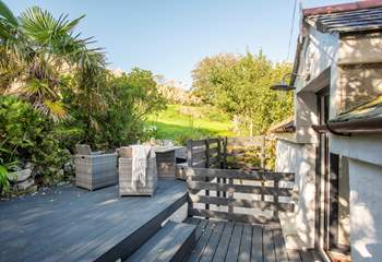 Enjoy a freshly squeezed orange juice in the morning or a nightcap before bed time - either way, what a relaxing place to sit and unwind.