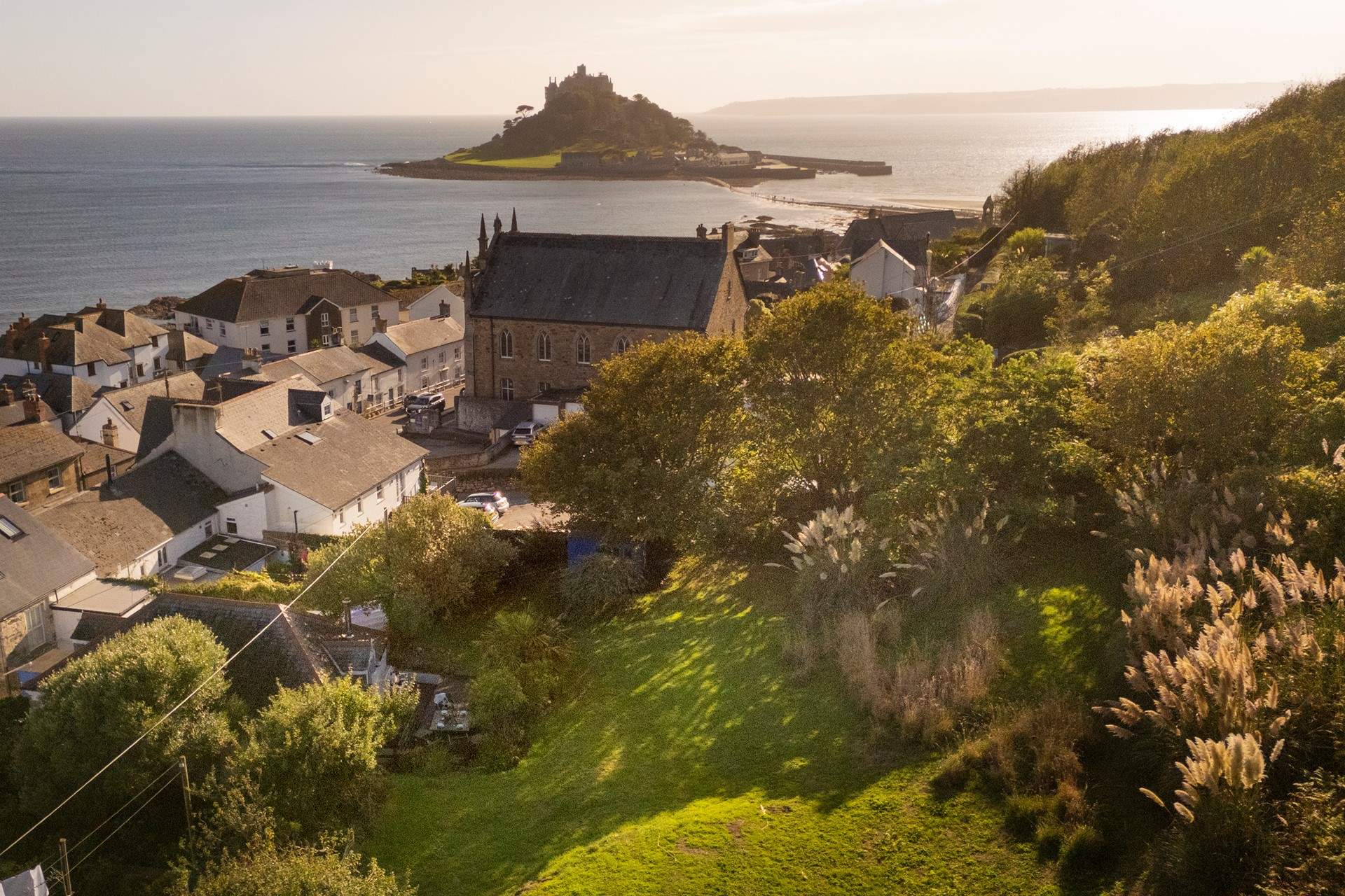 Cross the causeway to St Michaels Mount at low tide, all on foot from the property!