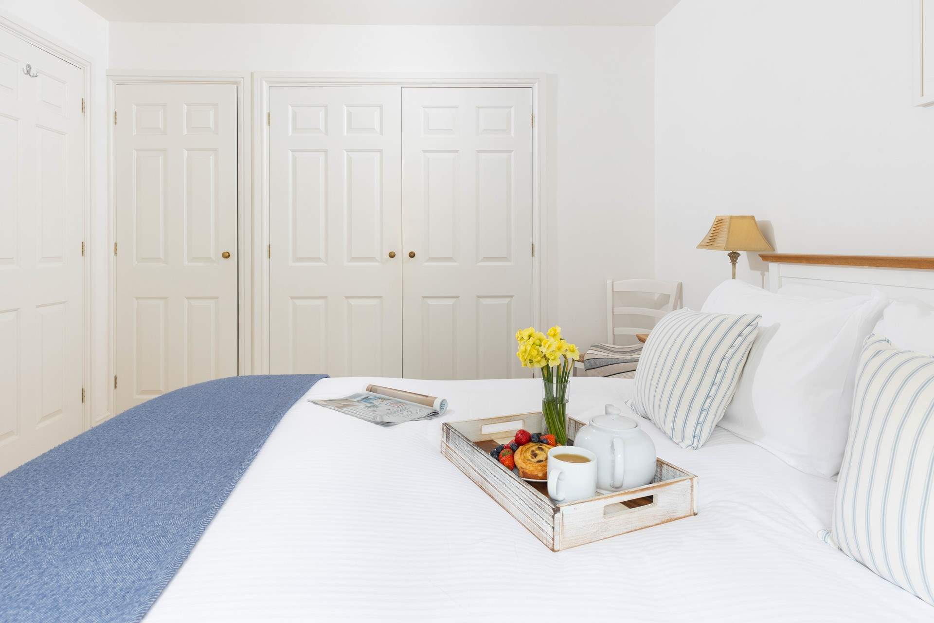 There is oceans of storage for all your holiday outfits in the principle bedroom. 