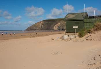 Mawgan Porth is only a five minute drive from Forge Cottage. 