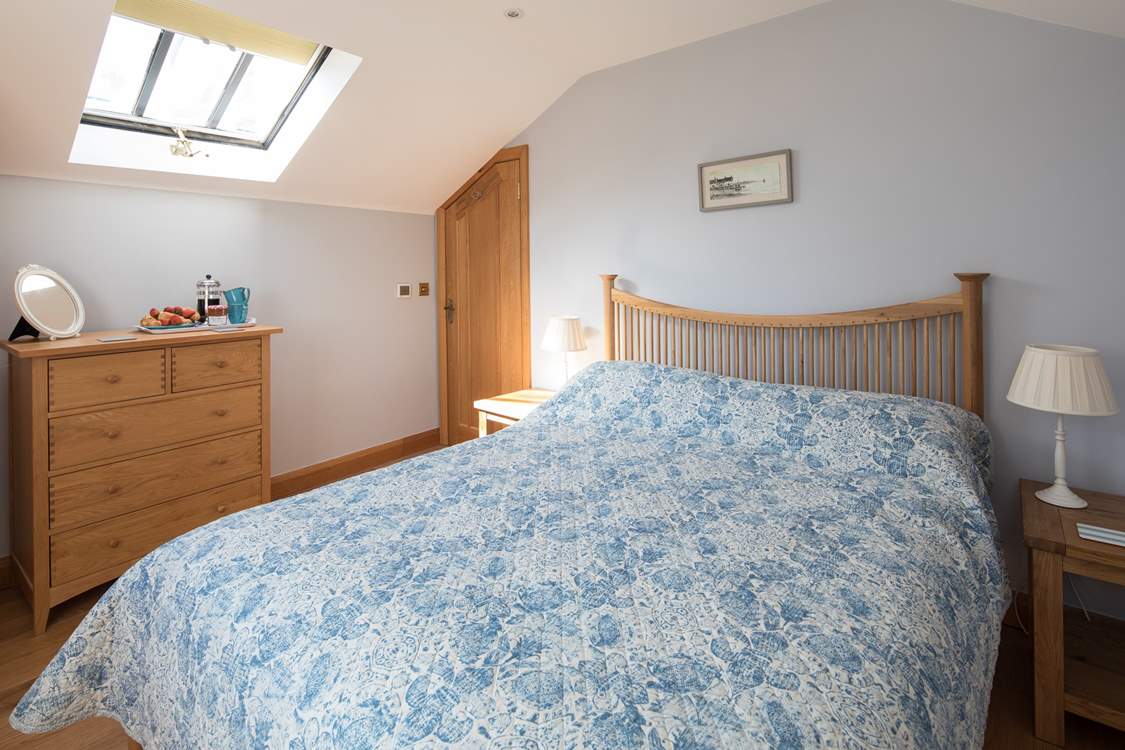 Looking back at the bed. Doesn't that look inviting!