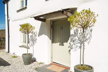 Step inside this absolutely delightful cottage - you won't be disappointed.