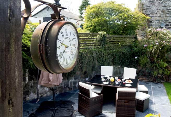 Whatever the time of day, make the most of the Cornish sunshine and have your meals outside.