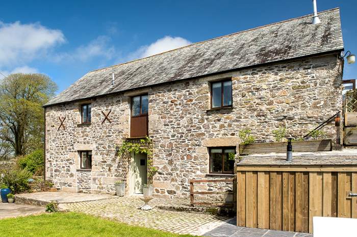Manor Barn,Sleeps 8 + 2 cots, 4.2 miles SE of Port Isaac