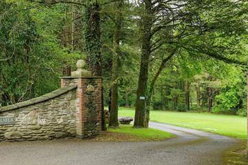 The entrance to the Colmer Estate is very inviting, giving you a great taste for what lies within the grounds.