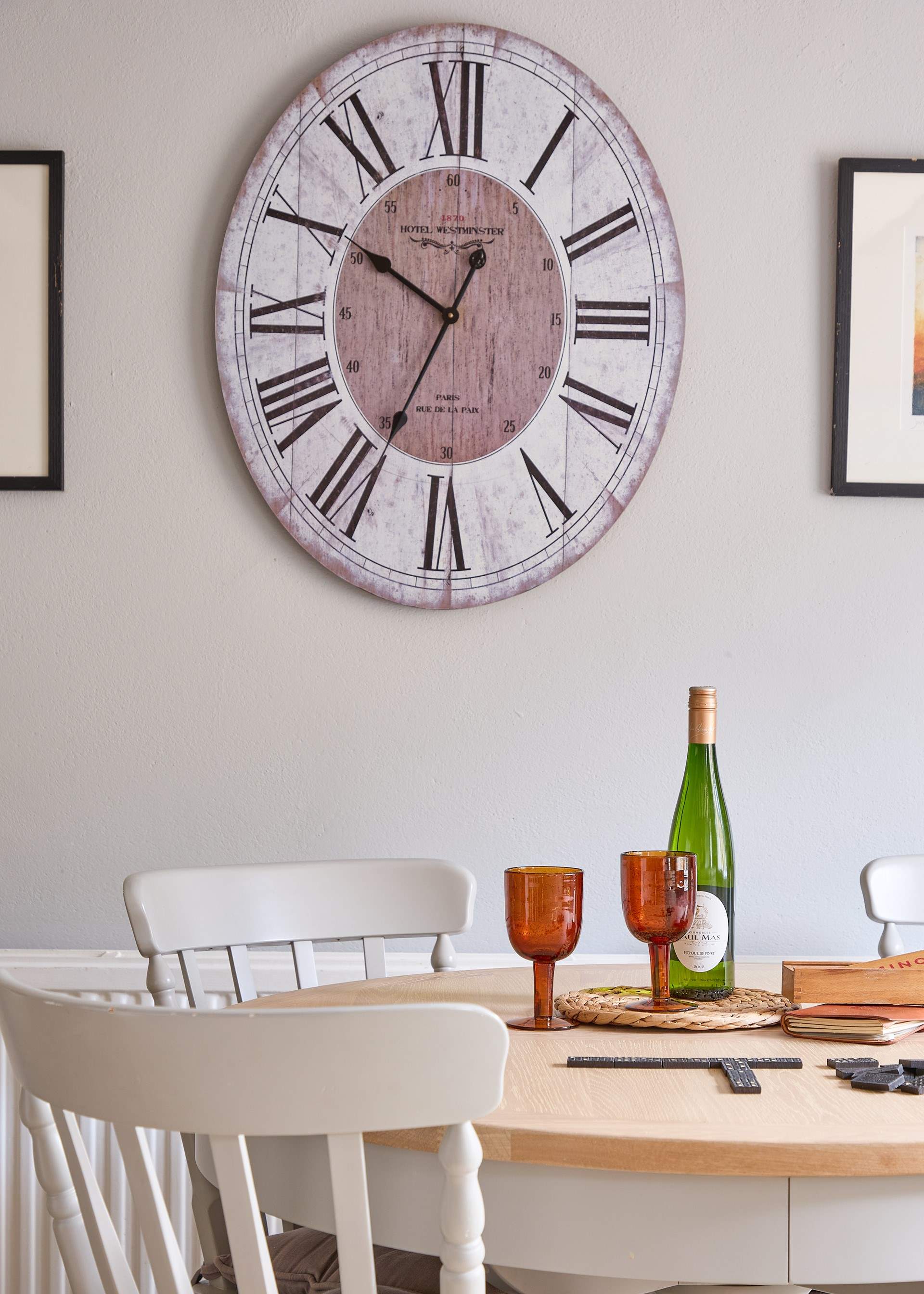 Time is on your side when staying at Jays Cottage. 