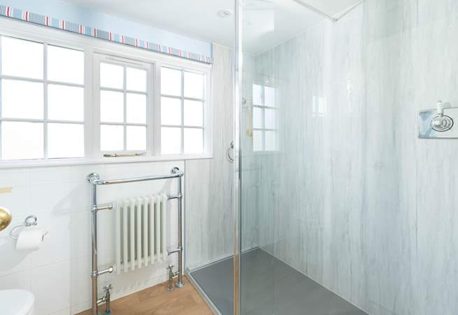 This bedroom has an en-suite shower room.