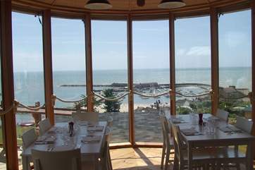Hix Oyster and Fish House in Lyme Regis serves fabulous food with magnificent views. Hix offers a 10% discount to Classic Cottages guests for groups of 6 or less. Please show booking information.
