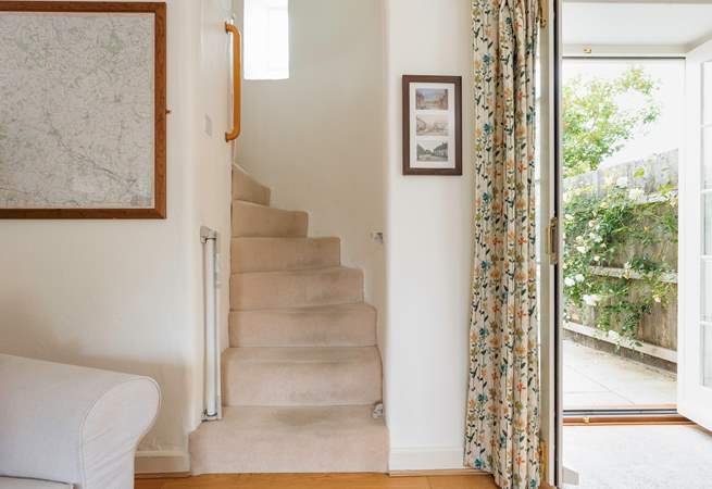 Do note the turning feature of the stairs and wall handle for assistance