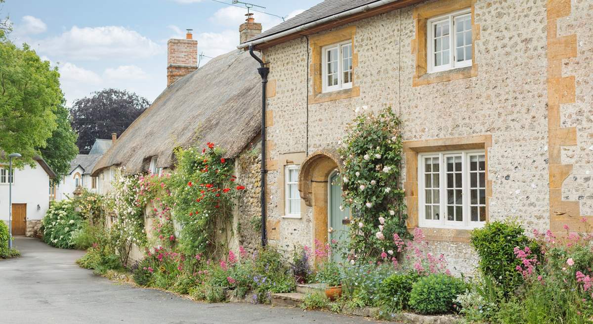 Ivy Cottage is just delightful, situated in the village of Cattistock, with fabulous walks from the door. Parking is outside in the village square.