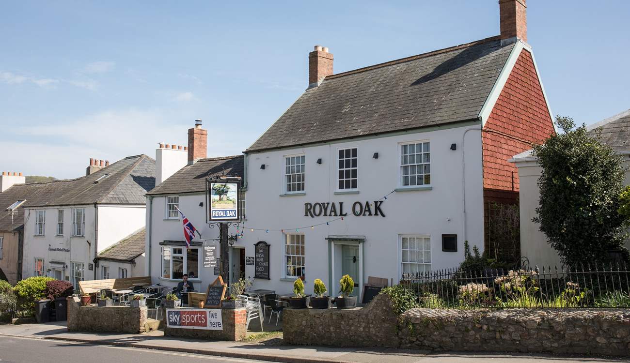 A five minute stroll takes you to The Royal Oak in the village, a good traditional pub.