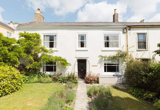 The Old Manor House is a 16th Century Grade II Listed family house set back from the road, with a fabulous garden behind the house.