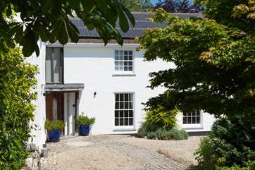 The lovely welcoming entrance to Chygowlin House.