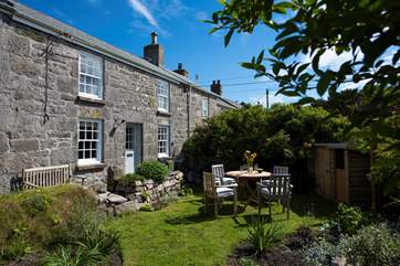 Welcome to Thimble Cottage.