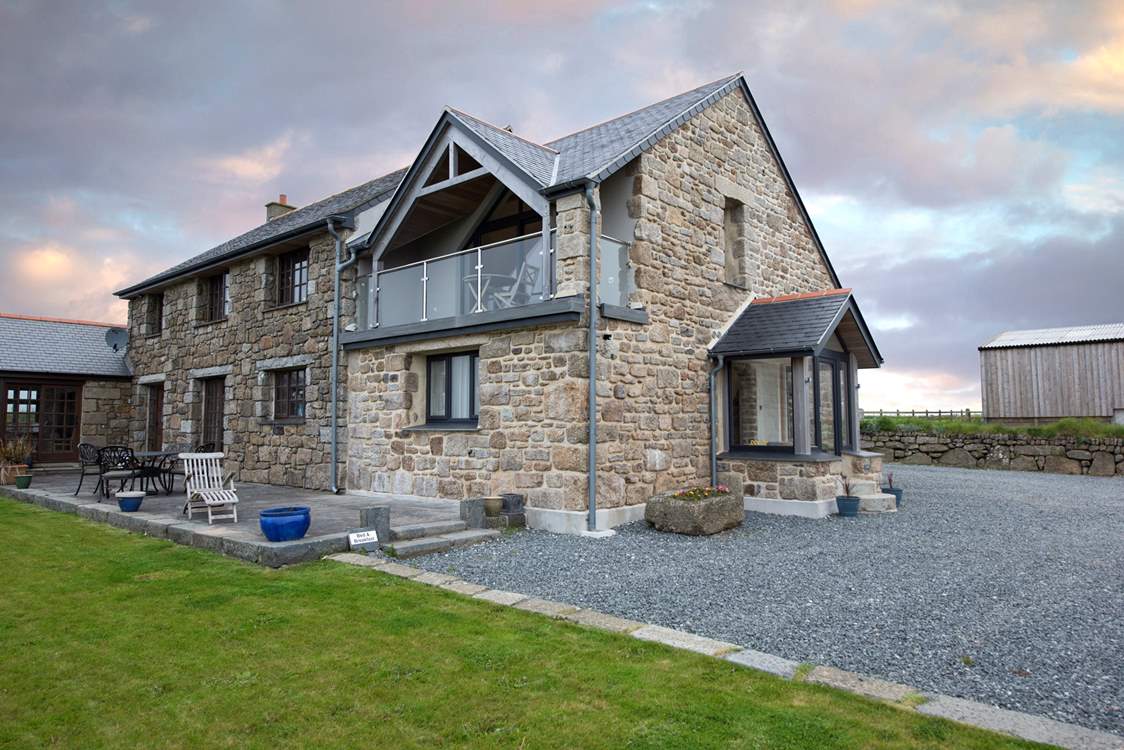 Welcome to Chy Morva (Little House by the Sea).