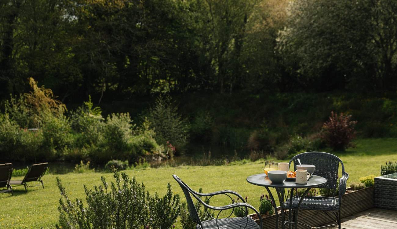 Take breakfast outside and immerse your mind, body and soul into this peaceful paradise from dawn till dusk. 