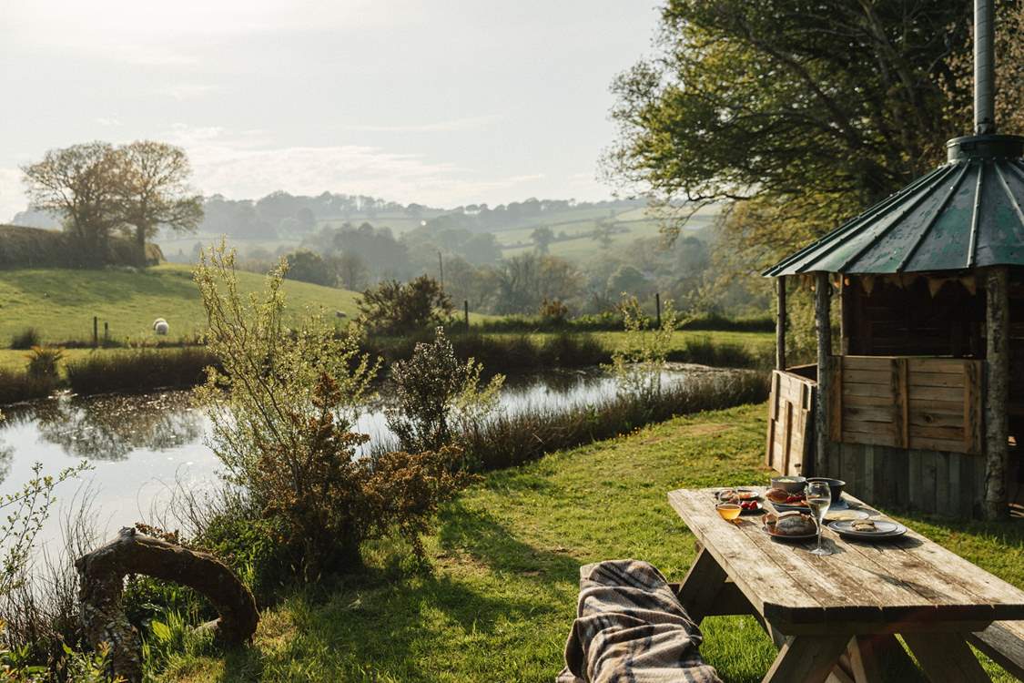 We love the rustic barbecue hut. Cook up a storm and enjoy dining lakeside.