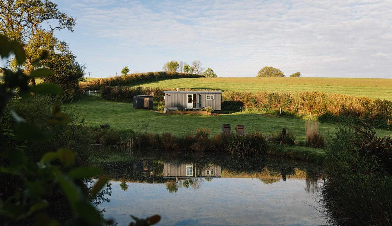 Welcome to Shepherd's Rest our soulful hideaway in the Cornish countryside. 