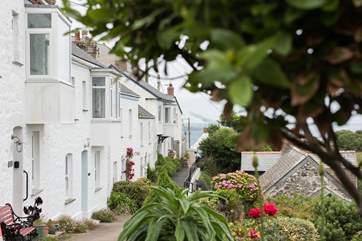 The path to the front of the cottage leads you down to the pub, village shops, cafe and of course the beach.