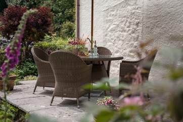 Such a picturesque place to sit with a good book or watch the world pass by.