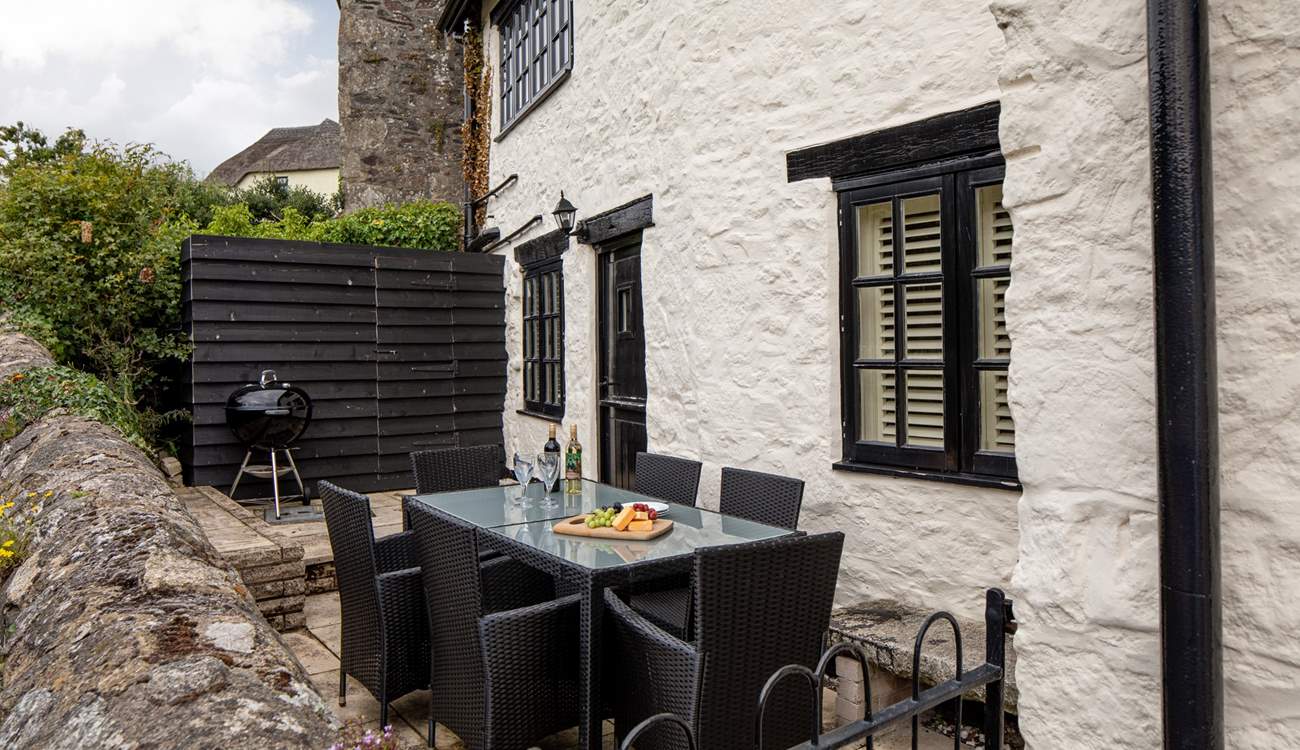 Lovely outside seating area to enjoy a touch of al fresco dining.