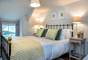 Kear Cottage has three beautifully furnished bedrooms - with super comfy Cornish Company beds.
