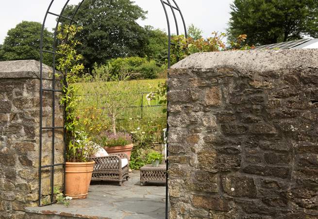 The garden backs on to open fields, giving you peace and tranquillity. 