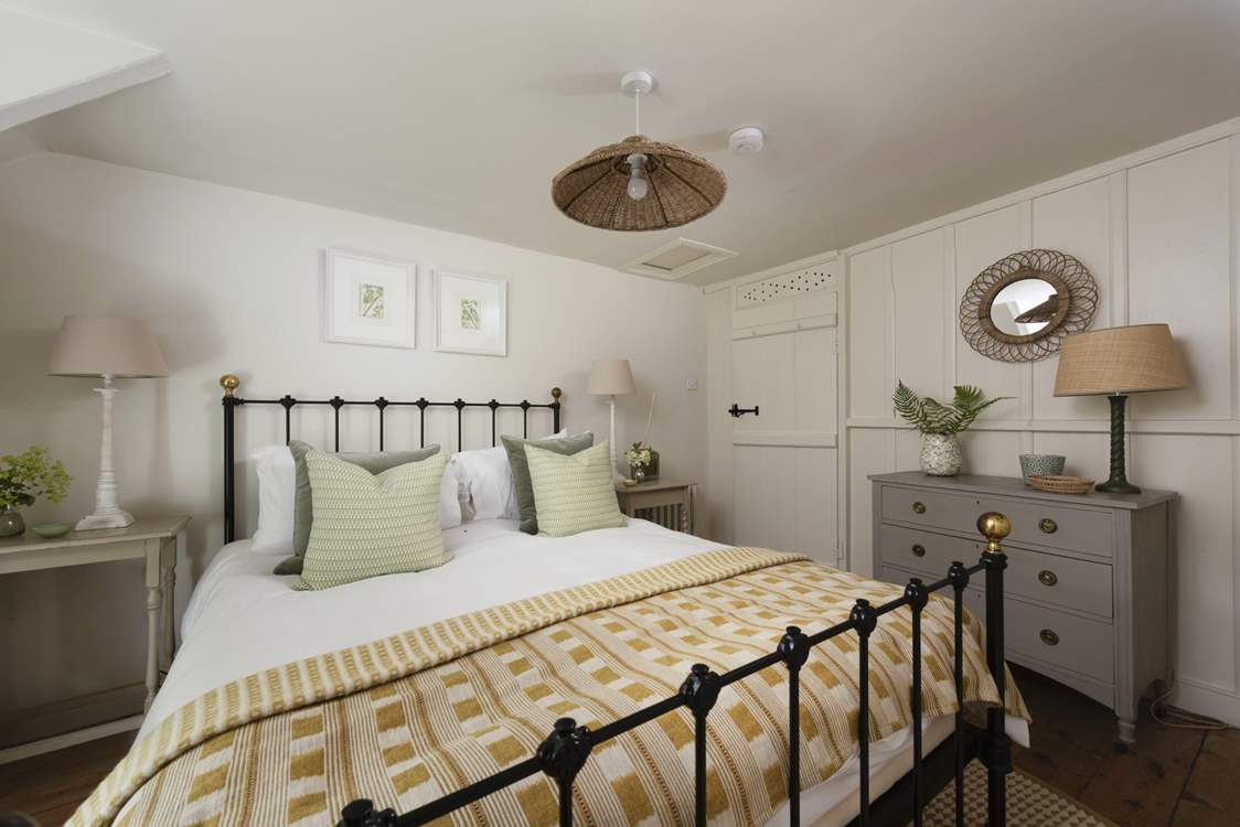 Kear Cottage has three beautifully furnished bedrooms - with super comfy Cornish Company beds.