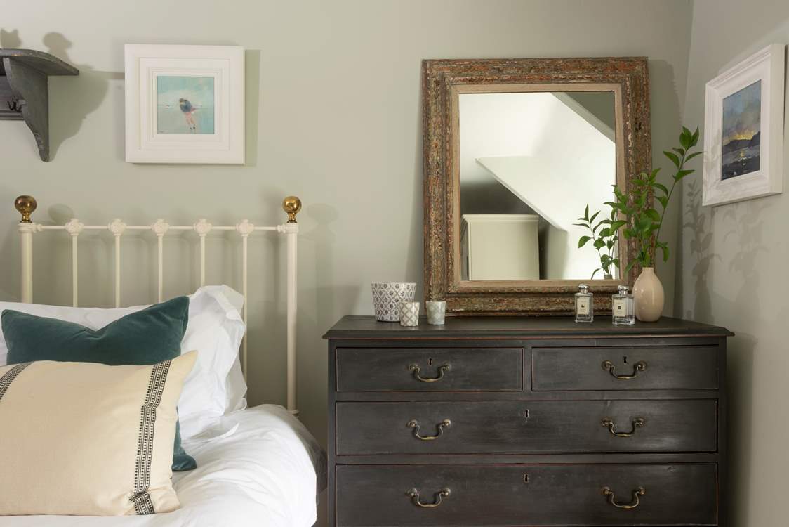 Come and enjoy a well deserved break at the exquisite Kear Cottage.