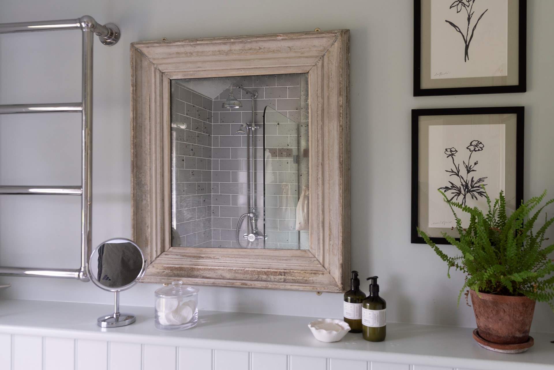 throom is as stylish as the rest of the cottage.