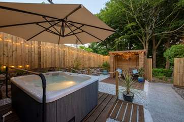 The lovely hot tub.