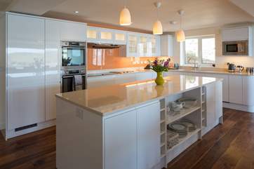 Whipping up a feast in this top of the range and fully equipped kitchen is a doddle.