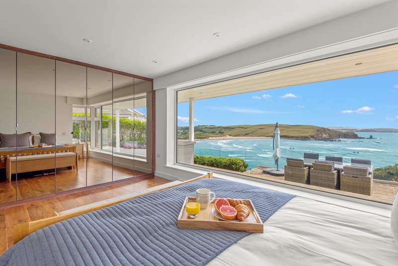 Imagine waking up to such a sight. The master bedroom boasts a king-size bed and an unbeatable view.