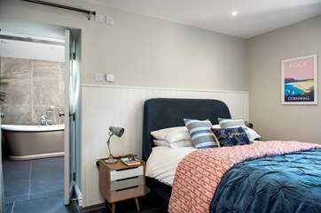 Let's lead you into the en suite, you're in for a treat!