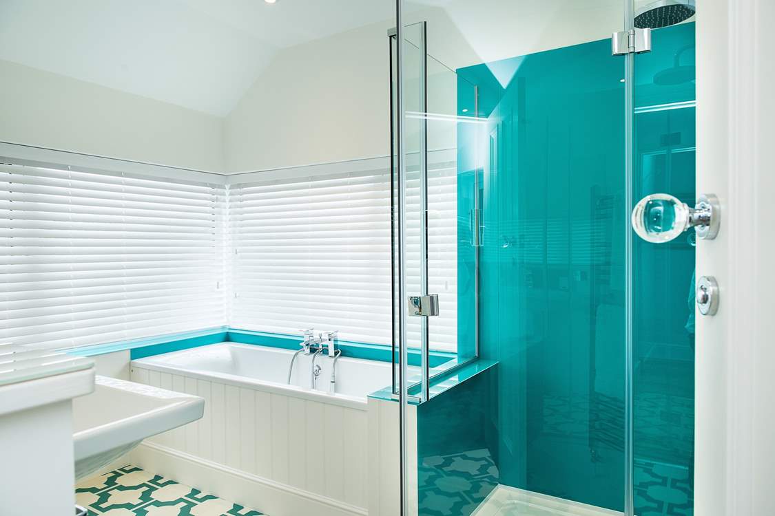 Treat yourself to a lovely holiday bath.