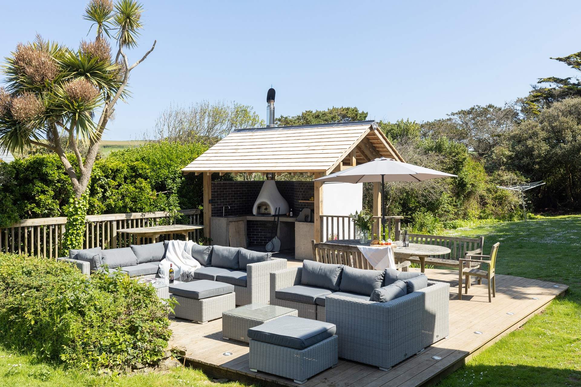 Six Bedroom Holiday Cottages | Luxury 6 