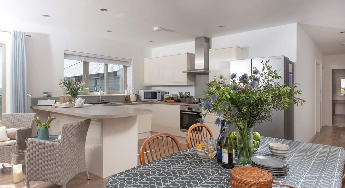 The light and spacious kitchen and dining area.